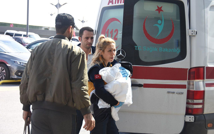 Eskişehir'de yabancı uyruklu anne ve kız Porsuk Çayı'na düştü - Resim: 2