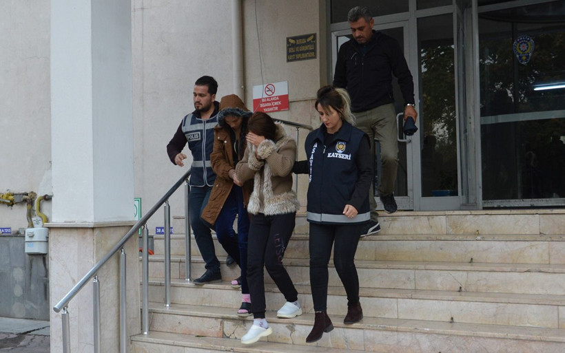 2 yıldır aranan kadın hırsızlar Kayseri'de yakalandı - Resim: 1