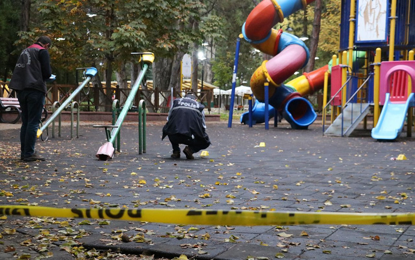 Sivas'ta öğrenciler arasında bıçaklı kavga 1 ölü 1 yaralı - Resim: 1