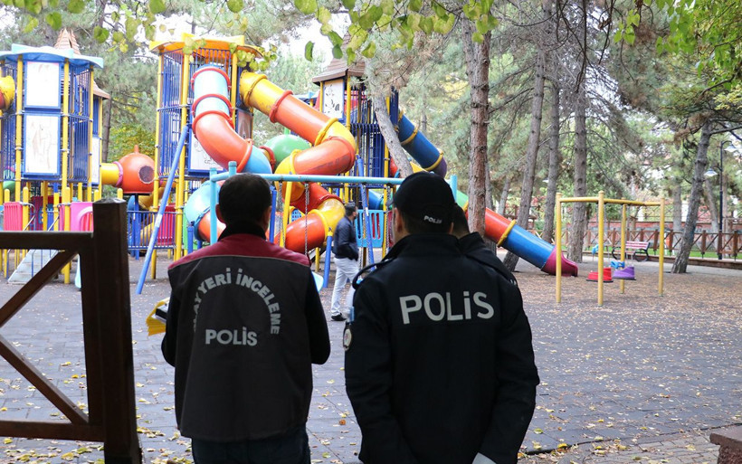 Sivas'ta öğrenciler arasında bıçaklı kavga 1 ölü 1 yaralı - Resim: 2