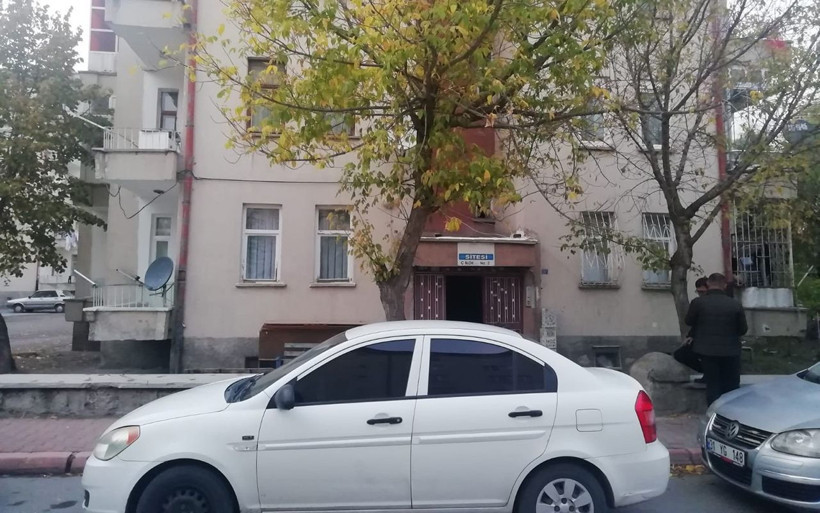 Kayseri'de 2 çocuk annesi kadın çocuğunun gözleri önünde öldürüldü - Resim: 2