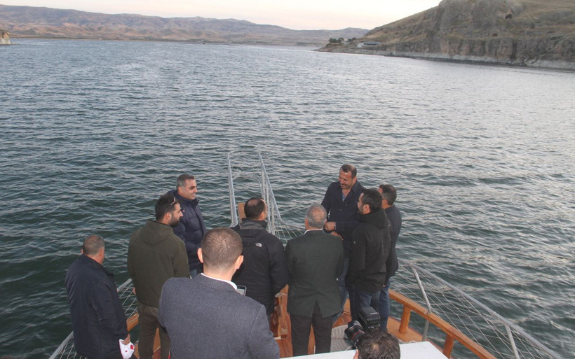 Elazığ’da dünyanın peşinde olduğu müthiş kanyonlar! Burada ağaçlar ters büyüyor - Resim: 1