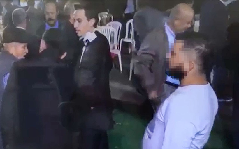 Damada para takıyormuş gibi yapıp soydu! Sonra göbek atarak gitti - Resim: 1