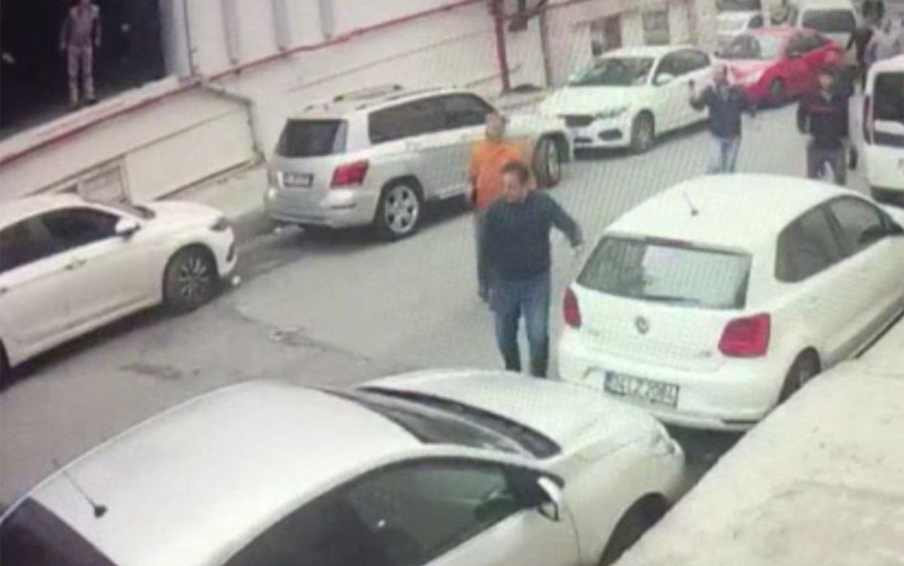 İstanbul Bayrampaşa'da banka soyguncusunu vatandaşlar yakaladı - Resim: 4