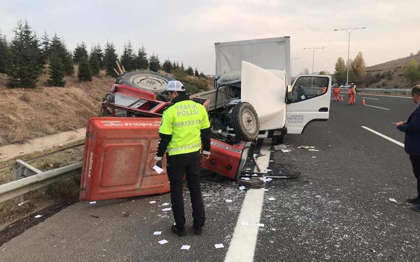 Ankara'da korkunç kaza 1 ölü 2 yaralı - Resim: 1