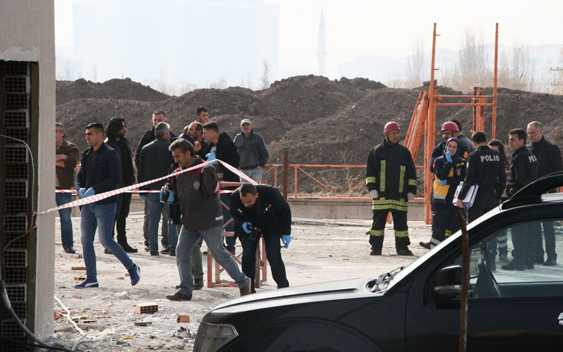 Çorum'da inşaat asansörü düştü 1 ölü 1 yaralı - Resim: 3