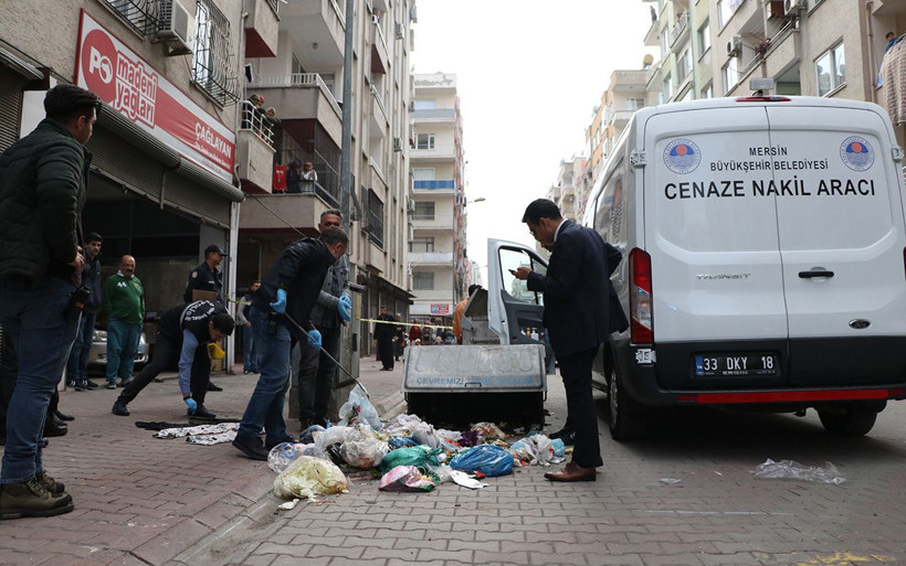 Mersin'de çöp konteynerinde bebek cesedi bulundu - Resim: 1
