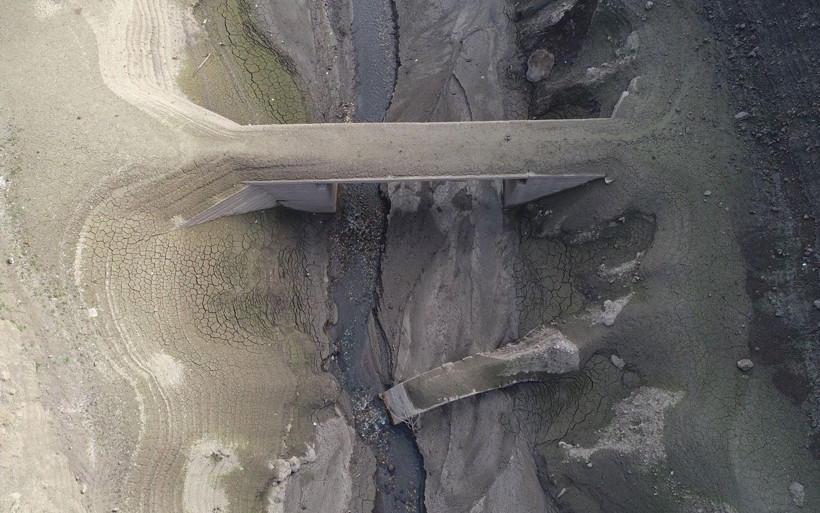 Kocaeli'nde sular çekilince ortaya çıktı görenler şaşkınlıklarını gizleyemedi - Resim: 4