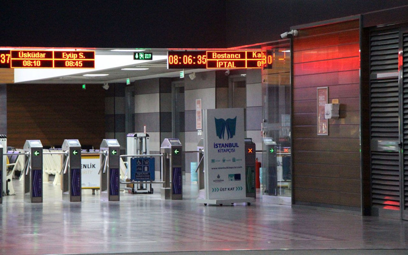 Meteoroloji şiddetli fırtına alarmı verdi! Deniz seferleri durdu - Resim: 4