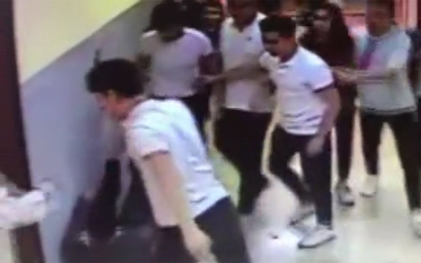 İstanbul Bayrampaşa’da okul koridorunda korku dolu anlar - Resim: 3