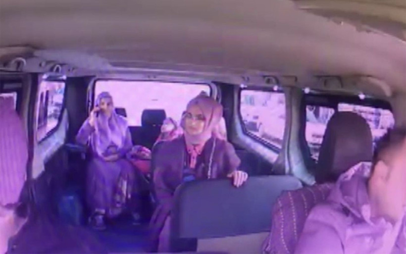 Sakarya'da boğazına şeker kaçan çocuğu dolmuş şoförü hastaneye yetiştirdi - Resim: 1