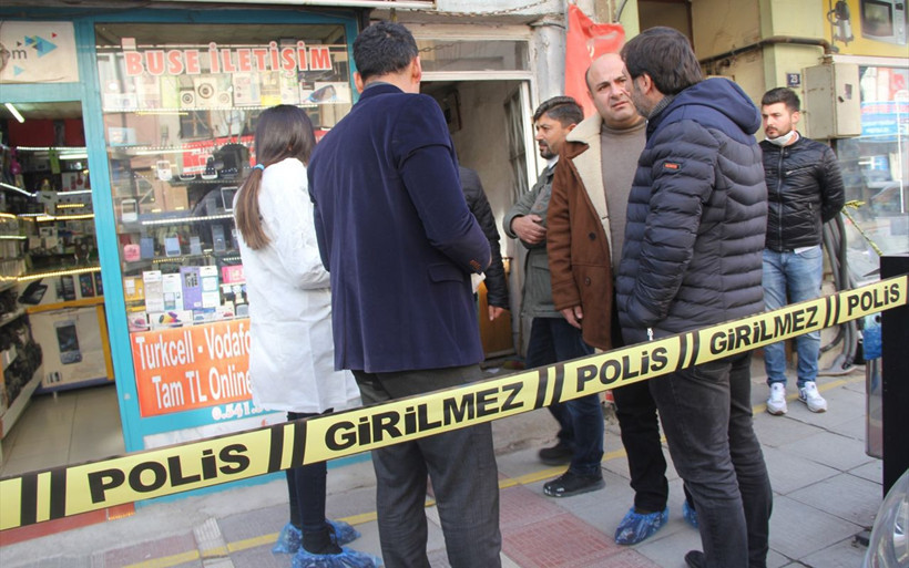 Afyonkarahisar'da evdeki çuvalda çürümüş erkek cesedi bulundu - Resim: 2