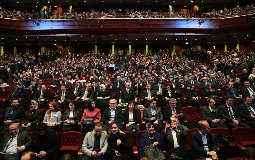 Cumhurbaşkanı Erdoğan Leyla ile Mecnun tiyatro oyununu izledi - Resim: 2