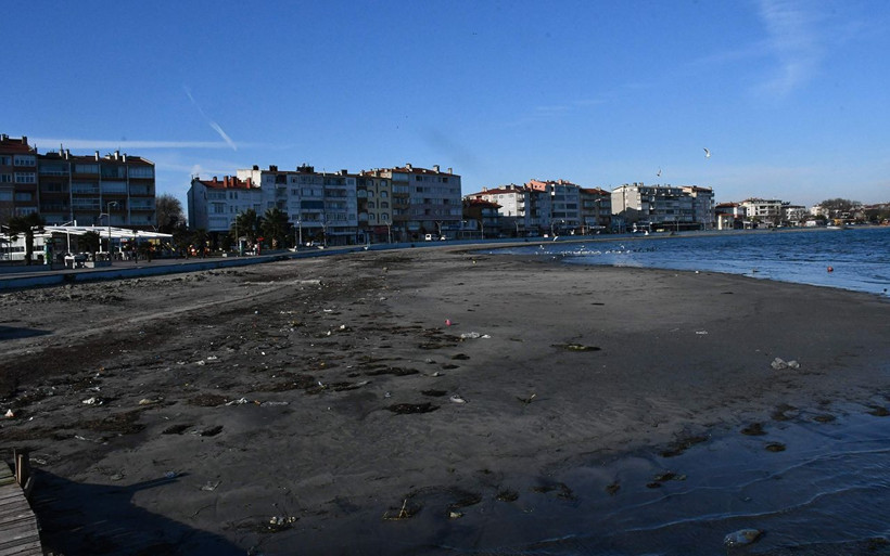 Tekirdağ Marmaraereğlisi'nde deniz 30 metre çekildi - Resim: 1