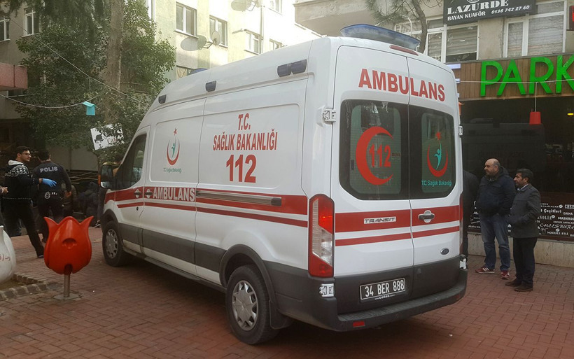 İstanbul Avcılar'da kafede dehşet 1 ölü 1 yaralı - Resim: 1