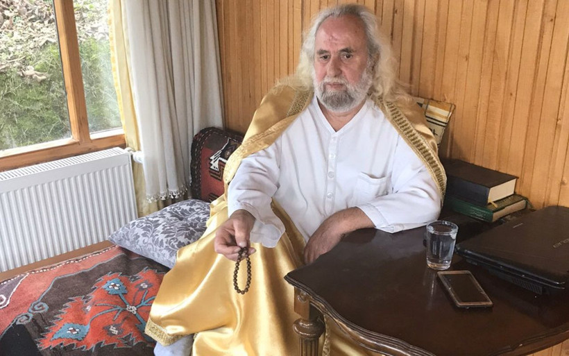 Kendini Mesih ilan eden Hasan Mezarcı domuz etini, alkolü tesettürü helal kıldı - Resim: 1