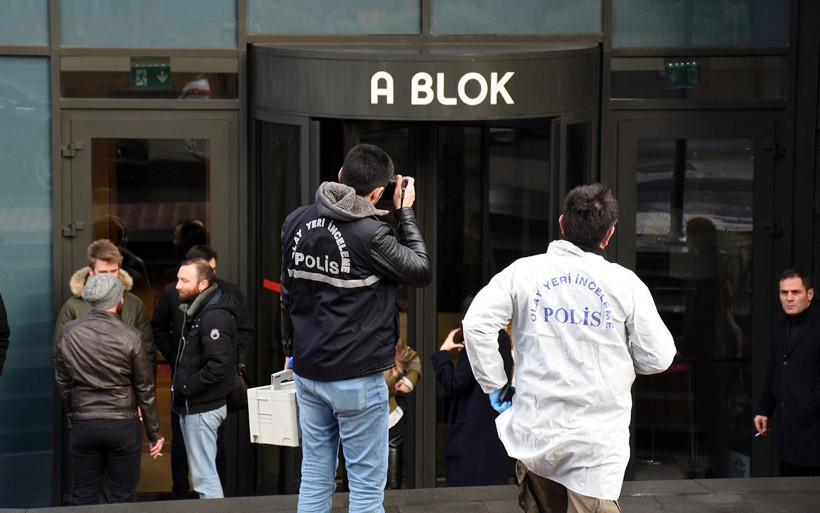 İstanbul'da avukatlar arasındaki tartışmada kan aktı - Resim: 2