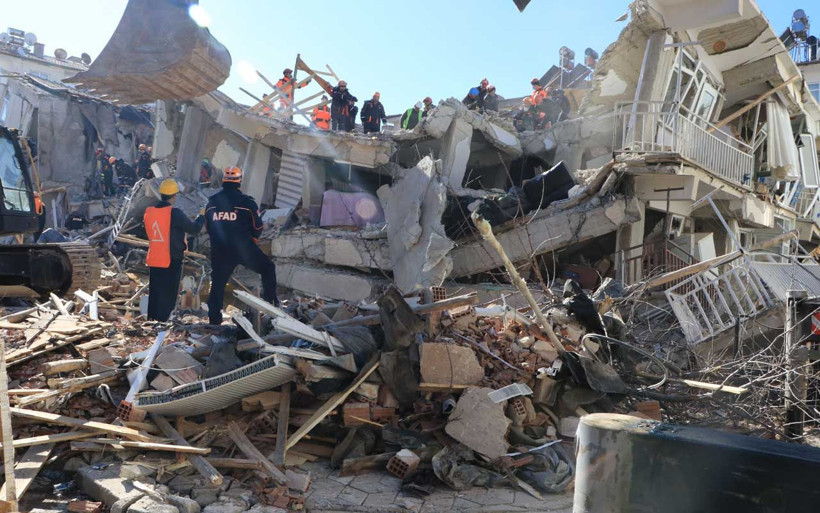 Dayalı döşeli evimiz var! Depremde evini kaybedenler arasın - Resim: 2