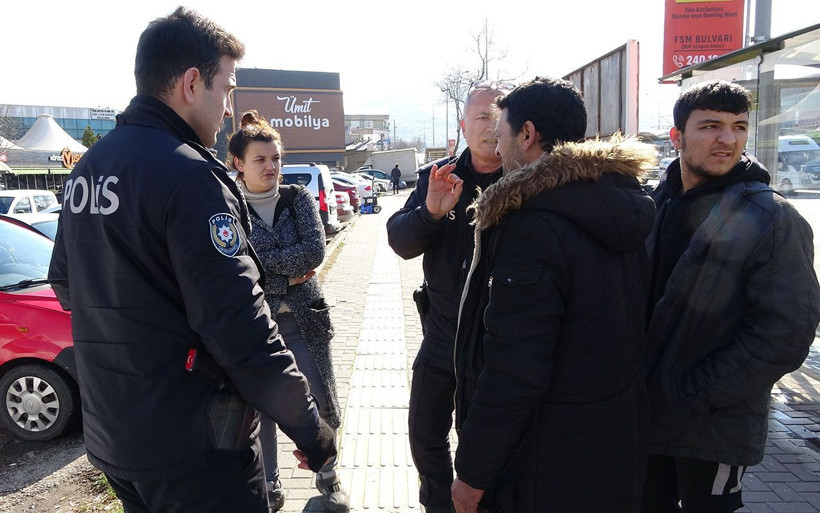 Evden kaçan engelli kızını eve götürmek isteyince karakolluk oldu - Resim: 1