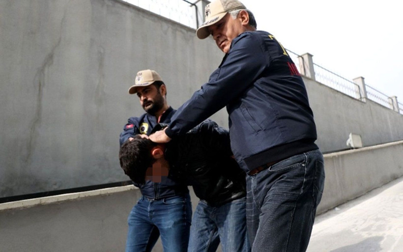 DEAŞ'lı teröristler 'Kartal ve kelebek' emojili şifre kullanmış - Resim: 1