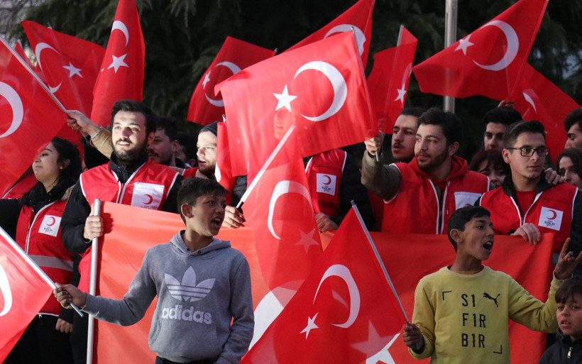 Türkiye Mehmetçik için tek yürek oldu - Resim: 1