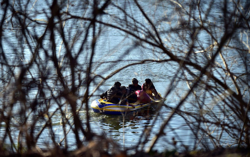 Mültecilerden ilginç geçiş yöntemi - Resim: 3