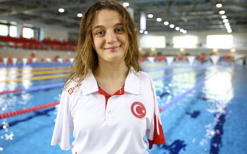 Milli yüzücü Sümeyye Boyacı Barbie'nin bebeği oldu - Resim: 1