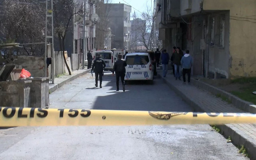 İstanbul Başakşehir'de sahte alkol faciası 2 kişi öldü 2 kişinin durumu ağır - Resim: 1