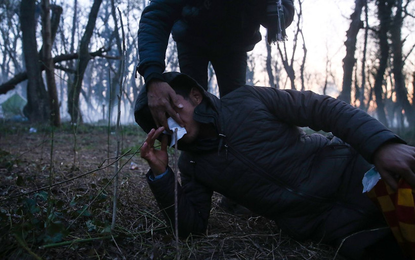 Yunanistan sığınmacılara yine gaz bombalarıyla saldırdı - Resim: 2