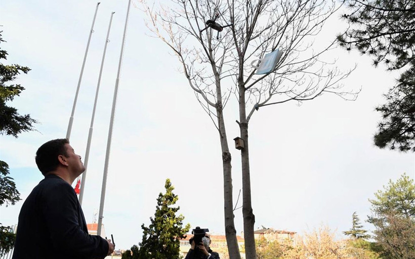 Aksaray Belediyesi 65 yaş üstü kişilere drone ile maske dağıttı - Resim: 2
