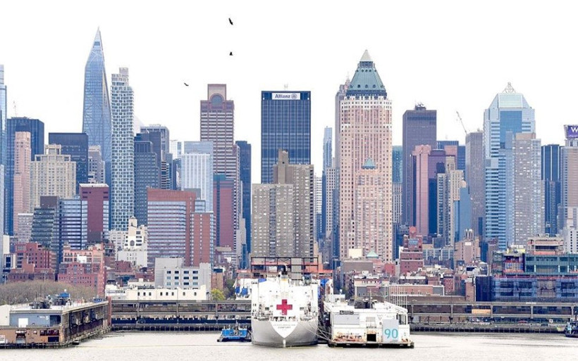 Koronavirüsten ölümler arttı her yer ceset oldu akbabalar şehrin üstünde uçmaya başladı - Resim: 1