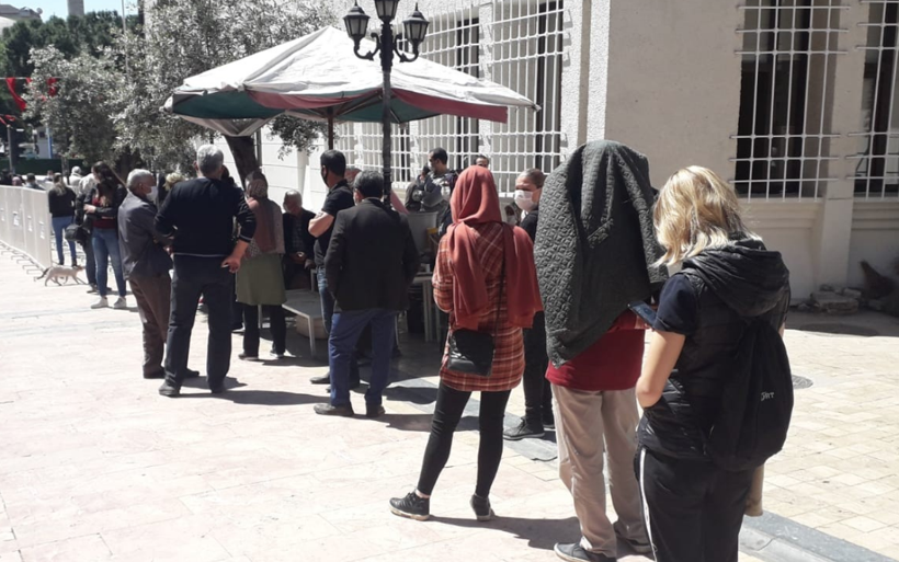 1000 lira ödemesi için PTT önlerinde metrelerce kuyruk oluştu! - Resim: 3