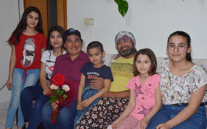 Antalya'da kadın kılığına girip eşinin Anneler Günü'nü kutladı - Resim: 4