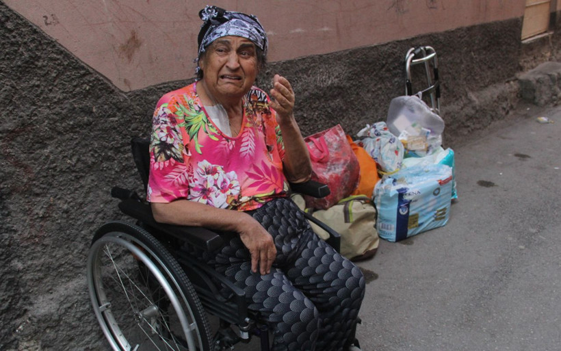 Adana'da 7 çocuğundan kimse sahip çıkmadı insafsız gelinler sokağa attı - Resim: 4