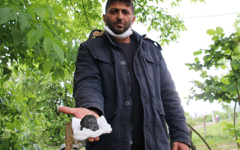 Düzce'de ot biçerken rastladı! Göktaşı olduğunu iddia edip 'Bulduğumda sıcaktı' dedi - Resim: 4