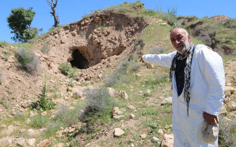 Elazığ'da Urartulardan kalma Hıdırbaba Höyüğü definecilerin zararına uğradı - Resim: 4