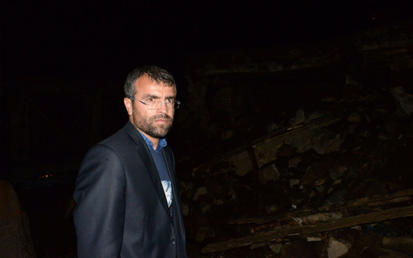 Bingöl'deki depremden 2 saat önceden kurtuldular! Evleri yerle bir oldu - Resim: 1