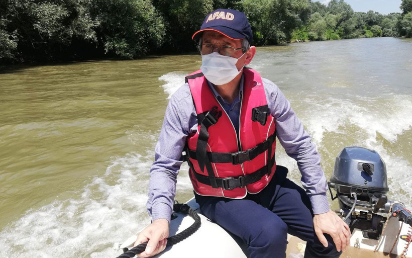 Sakarya'da nehirde kaybolan 13 yaşındaki çocuğun cansız bedenine ulaşıldı! - Resim: 1