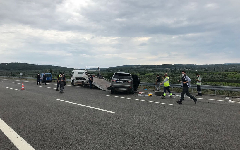 Alişan arabasıyla kaza yaptı! Eşi ve oğluyla birlikte kabusu yaşadı - Resim: 1