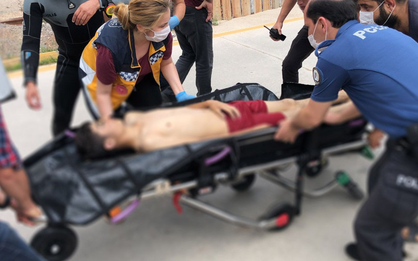 Kocaeli'de deniz ağabey ile kardeşini yuttu biri öldü biri ağır yaralandı - Resim: 3