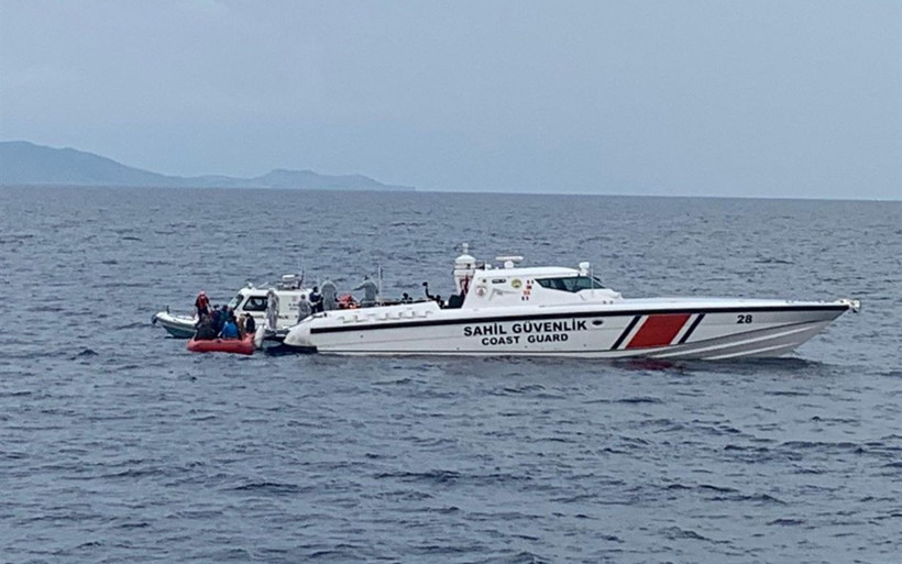 Yunanistan ölüme terk ediyor Türk askeri kurtarıyor - Resim: 3