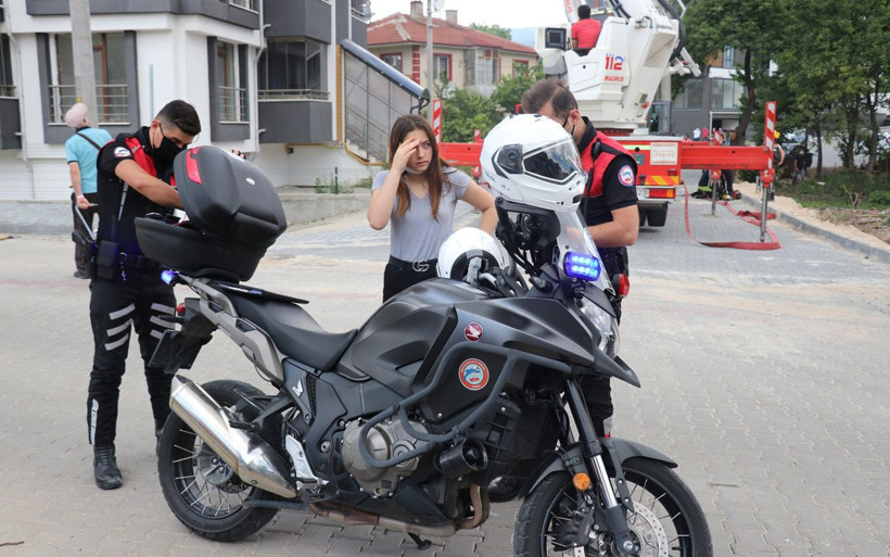Bolu'da genç kız evde çıkan yangına uykuda yakalandı canını zor kurtardı - Resim: 2