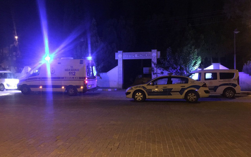 Yer Aydın! Eşinin mezarı başında intihar etti olayı gören polis dondu - Resim: 2