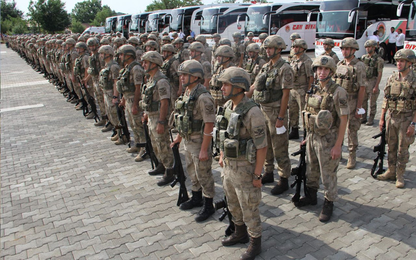 Mehmetçik Suriye görevine gidiyor! Diyarbakır'dan 268 komando törenle uğurlandı - Resim: 2