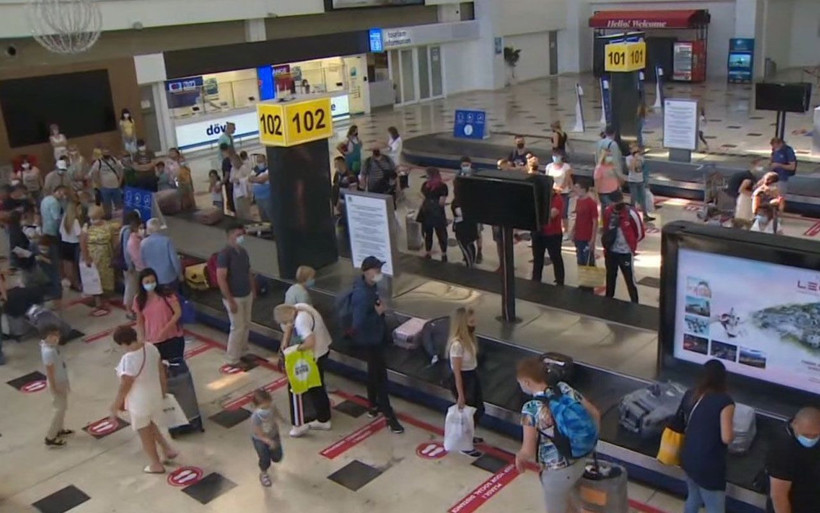 Antalya'ya iki yolcu uçağı dolusu turist geldi Türkiye Ukrayna arası uçuş bugün başlamıştı - Resim: 2