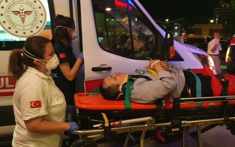 Kastamonu'da otomobil uçuruma yuvarlandı 1'i ağır 2 yaralı - Resim: 4