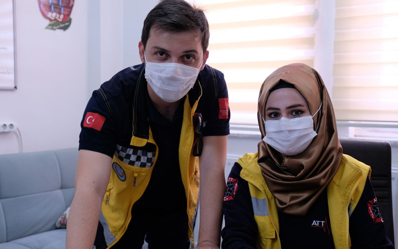 Konya'da koronavirüsü yenen sağlık görevlisi çift görevine geri döndü - Resim: 1