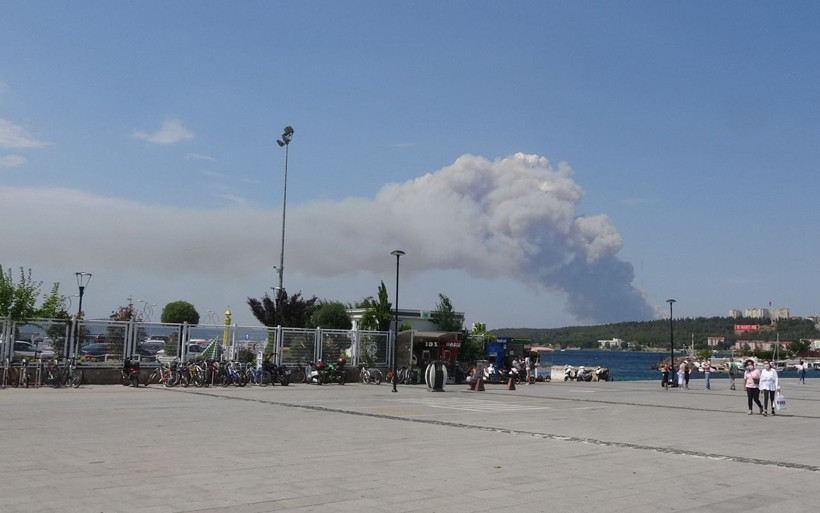 Çanakkale Gelibolu'da orman yangını! Ekipler canla başla müdahale ediyor - Resim: 1