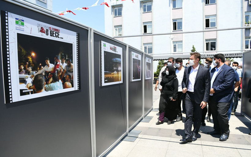 15 Temmuz'da cuntacıların tankla ezdiği otomobil Bahçelievler'de sergilendi - Resim: 4