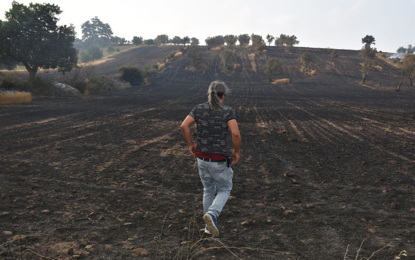 Çanakale'deki yangında köylülerin ekili arazisi yanarak kül oldu - Resim: 4